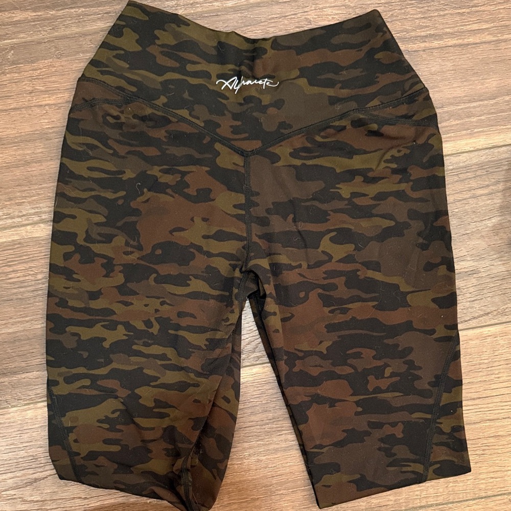 Alphalete Camo Leggings - Brown and Black